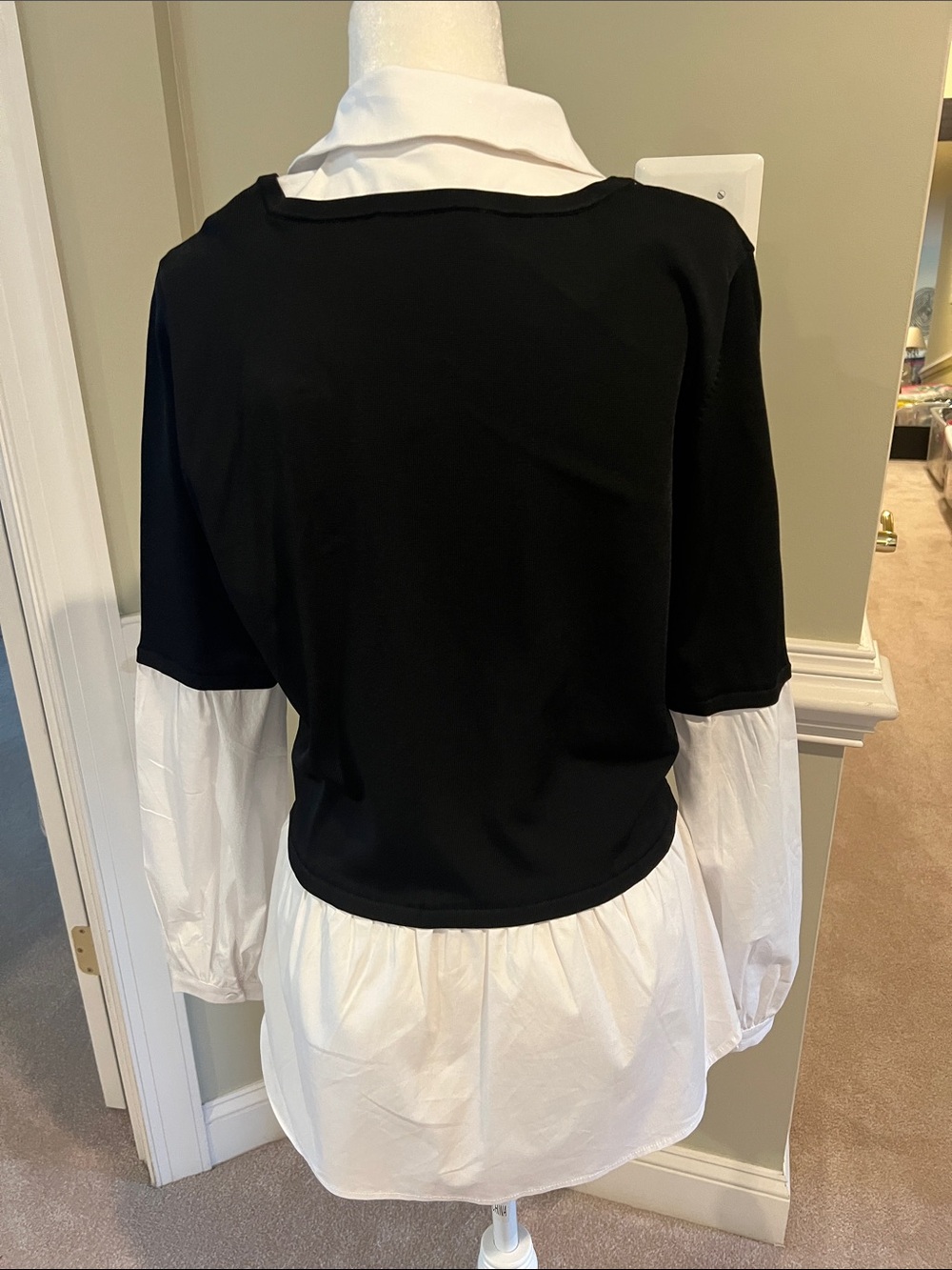 White House Black Market Black & White Layered V-Neck Twofer Tunic - Picture 2 of 7